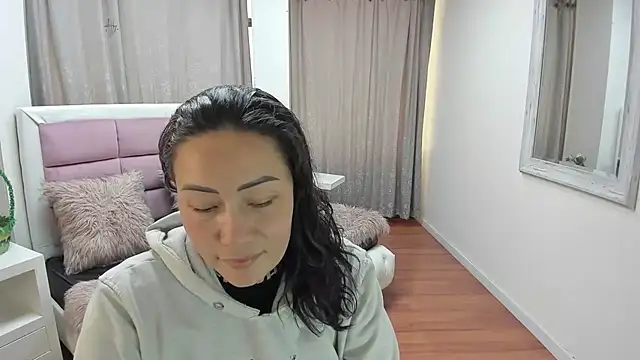 gaby trent online show from June 26, 4:52 pm