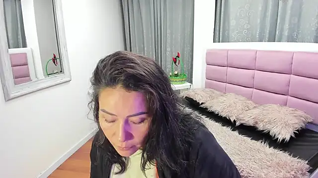 gaby trent online show from July 9, 10:17 am