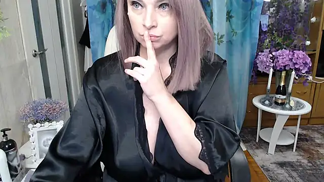 Mika Passion online show from December 5, 9:43 am