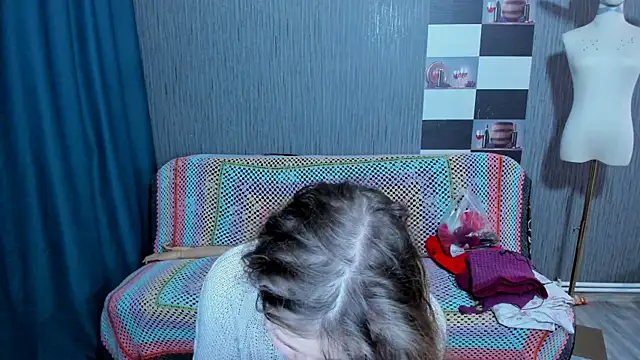 pa1e pr1ncess online show from December 5, 2:40 pm