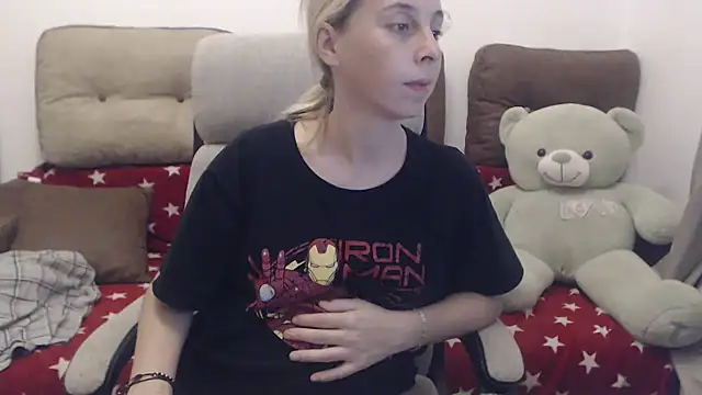 Snapshot of Aliss_Hottie chatting on September 28, 5:18 pm Aliss Hottie online show from September 28, 5:18 pm