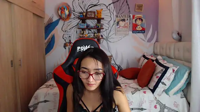 LinzyBaner online show from October 10, 11:20 pm