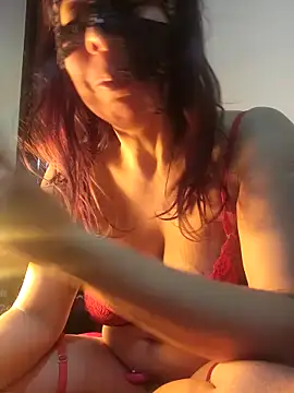 LAURAFOCOSA online show from December 1, 10:56 pm