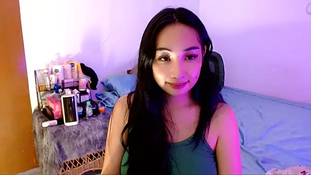 SweetLilly 18 online show from November 17, 3:51 am