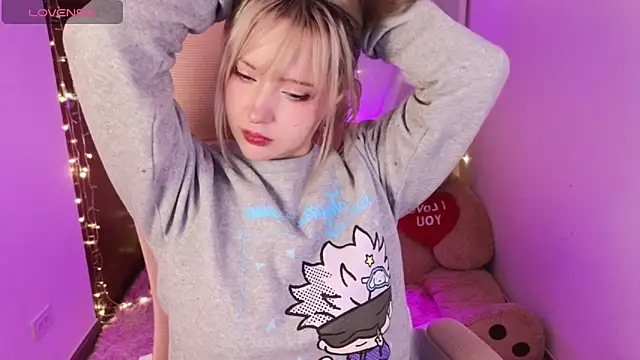 KuroChan420 online show from January 16, 3:46 am