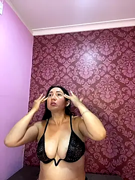 Snapshot of juliana_diaz chatting on October 11, 11:36 am juliana diaz online show from October 11, 11:36 am