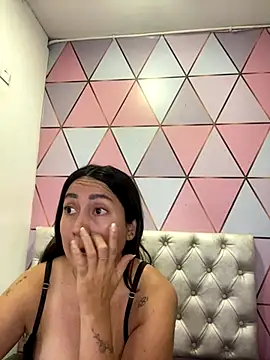 Snapshot of juliana_diaz chatting on September 18, 11:31 am juliana diaz online show from September 18, 11:31 am