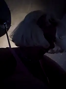 DamelynDaisy online show from October 22, 2:55 pm