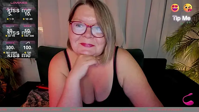 Snapshot of Shannonshine chatting on September 22, 1:20 pm Shannonshine online show from September 22, 1:20 pm