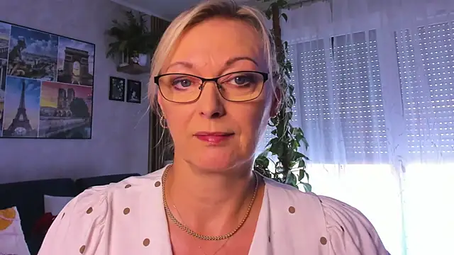 Snapshot of vanessa_chat chatting on September 25, 1:54 pm vanessa chat online show from September 25, 1:54 pm