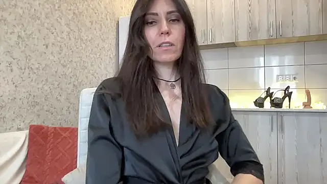 HotyWinter online show from April 4, 9:19 am