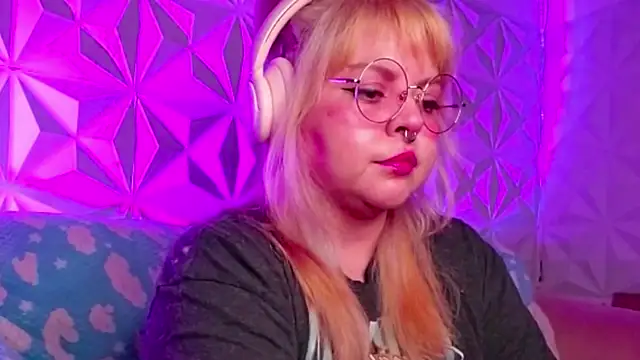 Satyn doll online show from September 26, 11:02 pm