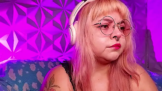 Satyn doll online show from April 5, 10:09 pm