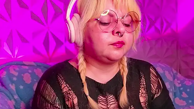 Satyn doll online show from October 18, 12:25 am