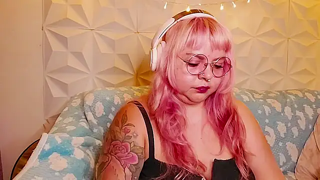 Satyn doll online show from June 3, 12:45 am