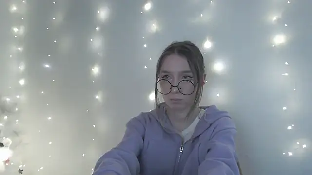  Hanna Moon  online show from January 10, 9:25 am