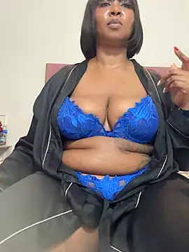 Bootyliciouse21X online show from April 9, 6:41 am