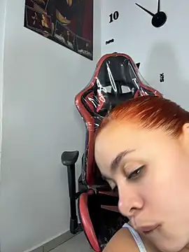 miapichxs online show from June 21, 5:55 am