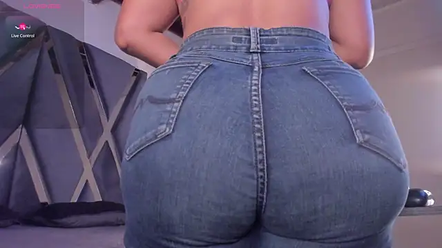 alessandra wells online show from February 13, 11:23 am