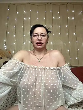 Amberhotqueen online show from February 2, 8:46 am