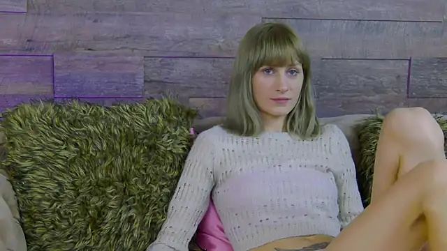 Snapshot of SiennaShapiro chatting on September 18, 8:29 pm SiennaShapiro online show from September 18, 8:29 pm