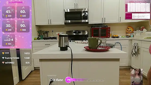 Blondiewithanass online show from September 13, 3:47 am