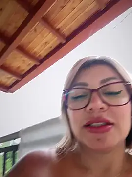 Snapshot of DIANITA_1988 chatting on October 9, 7:40 pm DIANITA 1988 online show from October 9, 7:40 pm
