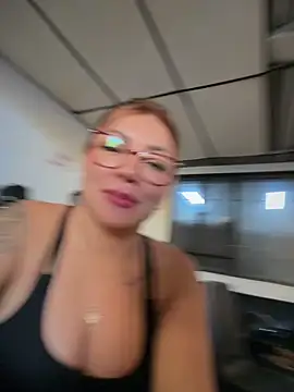 DIANITA 1988 online show from May 27, 2:25 pm