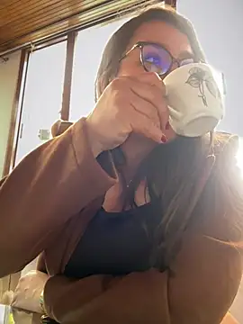 Ixchel Anaid online show from March 29, 5:45 pm