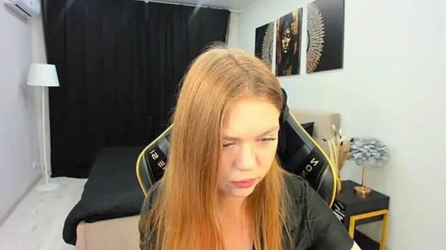 Strawberrye online show from November 22, 3:31 am