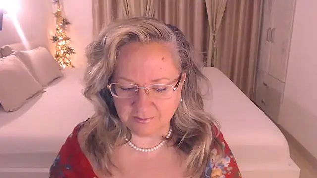 Raisshy online show from October 8, 3:55 am