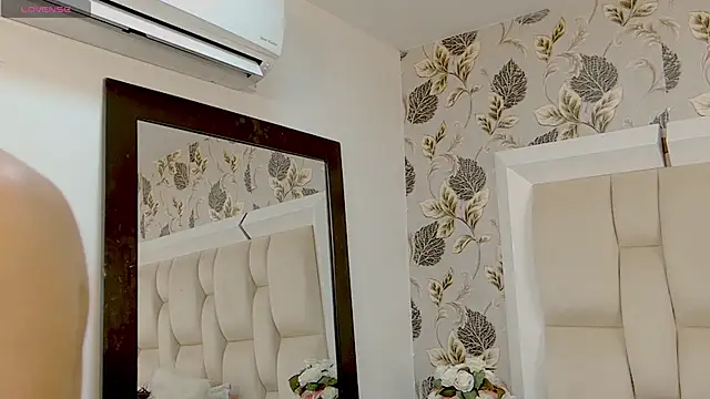 zarahdivousi online show from November 27, 5:05 pm