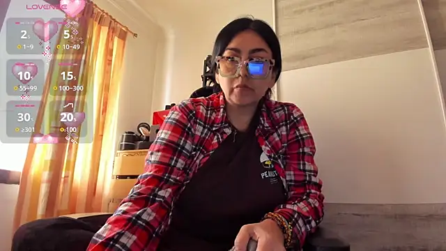 Silver Lovee online show from March 31, 3:34 pm