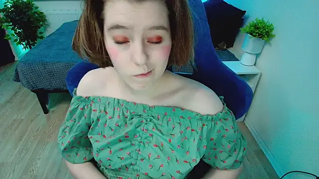 CranberryHot online show from December 19, 3:10 am