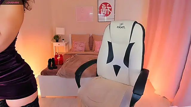 HelenaRegal online show from September 13, 2:14 pm