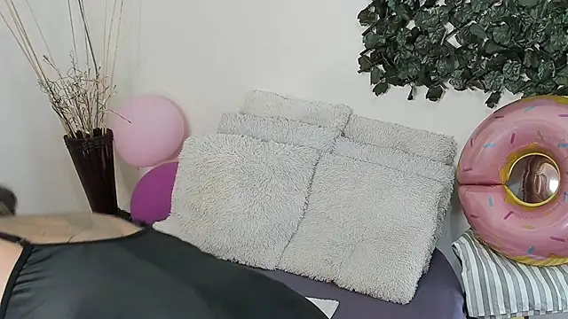 DestinyHills online show from September 10, 1:44 pm