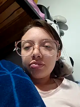 Snapshot of linda-schmidt chatting on September 25, 12:32 am linda-schmidt online show from September 25, 12:32 am