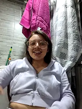 Snapshot of linda-schmidt chatting on September 27, 3:36 am linda-schmidt online show from September 27, 3:36 am