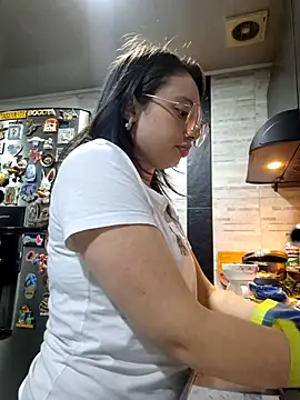 linda-schmidt online show from April 20, 2:03 am