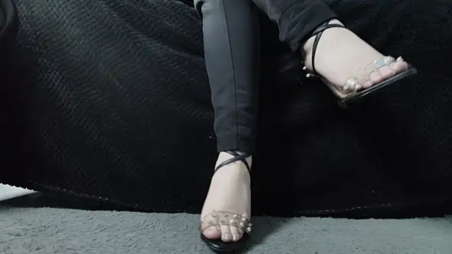  Jade 16 online show from December 4, 12:18 pm