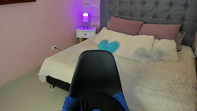  Abril W online show from October 23, 12:16 am