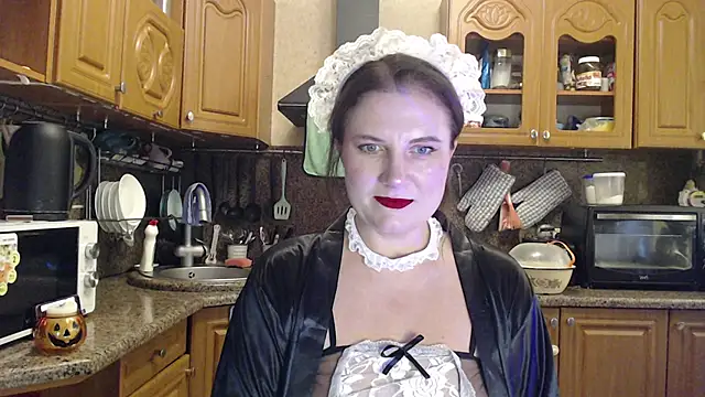 Snapshot of LizaCakes chatting on October 16, 12:19 pm LizaCakes online show from October 16, 12:19 pm