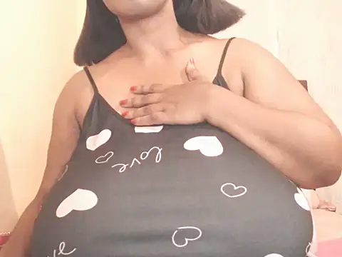 MissTits online show from July 14, 5:28 pm