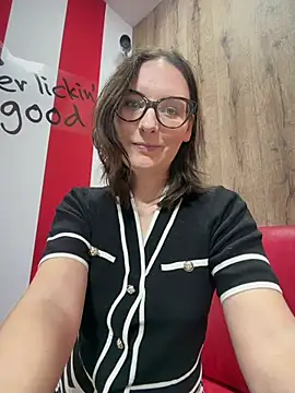 The Snowwhitee online show from March 28, 7:13 pm