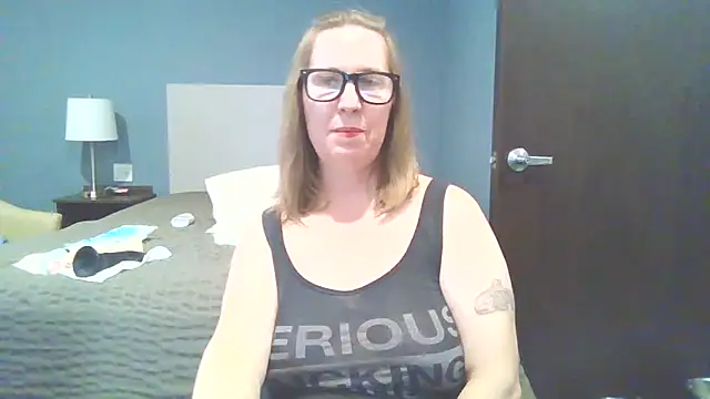 SweetandNaughty1 online show from September 15, 3:48 am