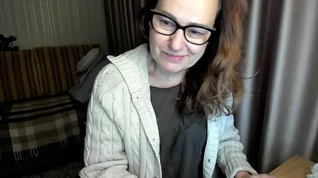 lauraoven online show from February 5, 2:31 pm