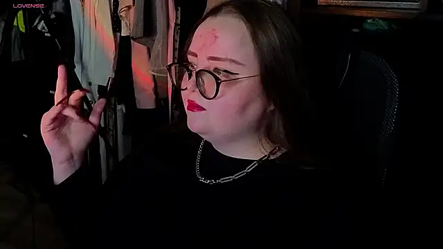 EMMA  CONNOR online show from October 12, 12:13 am