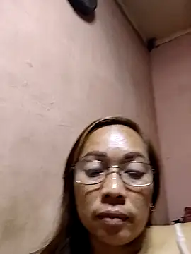 Snapshot of asianwet4u chatting on October 8, 11:47 am asianwet4u online show from October 8, 11:47 am
