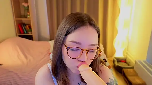 MilenaSaint online show from March 21, 4:17 am