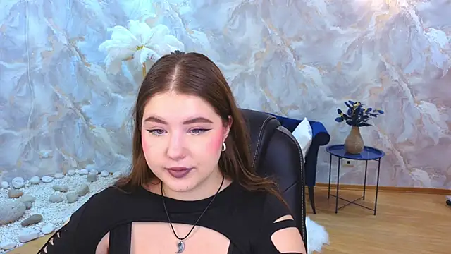 NicoleFoxery online show from November 29, 6:23 pm